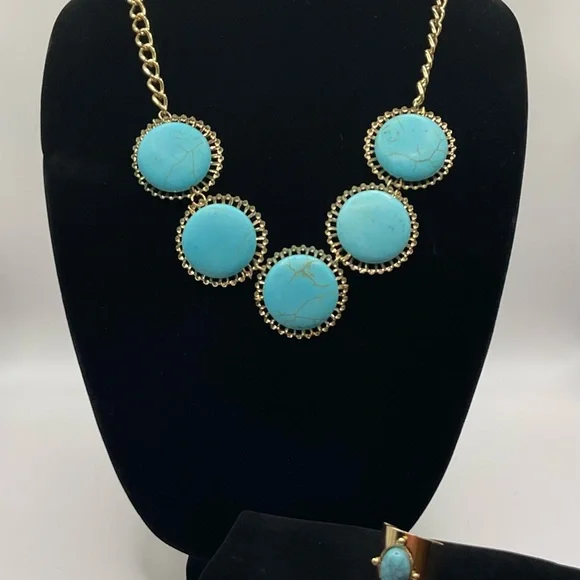 Gold and Turquoise Necklace and Ring Set - Picture 4 of 9